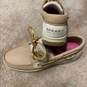 Woman’s Size 6 Sperry Shoes